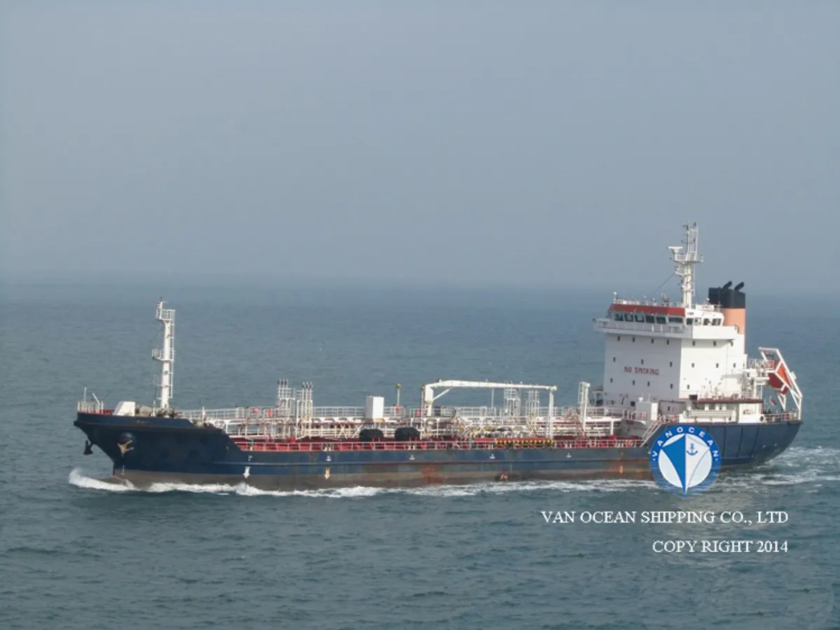 Oil/Chemical tanker for sale
