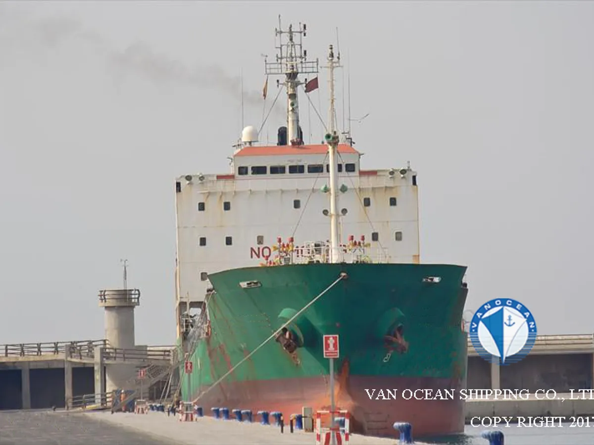 Oil/Chemical tanker for sale