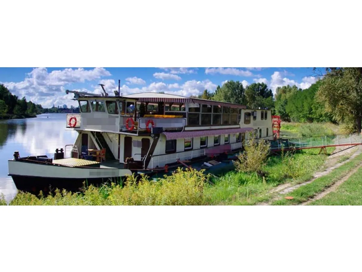 Container ship for sale