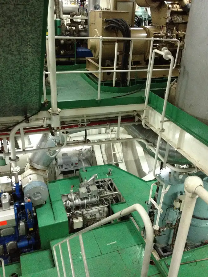 Oil/Chemical tanker for sale