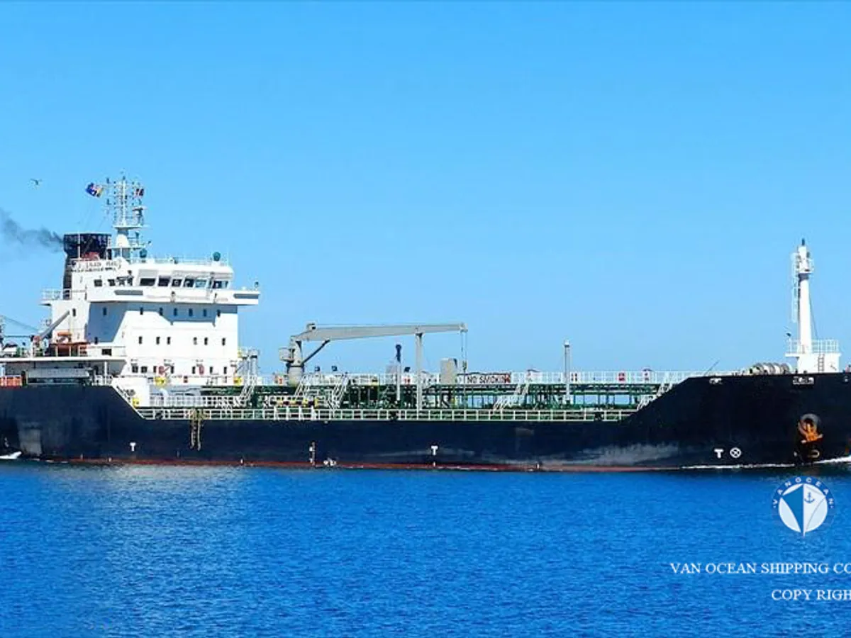 Oil/Chemical tanker for sale
