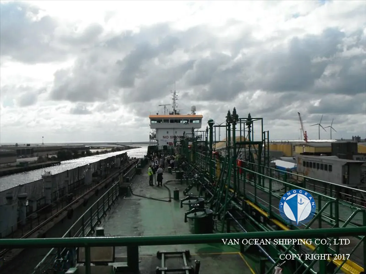 Oil/Chemical tanker for sale