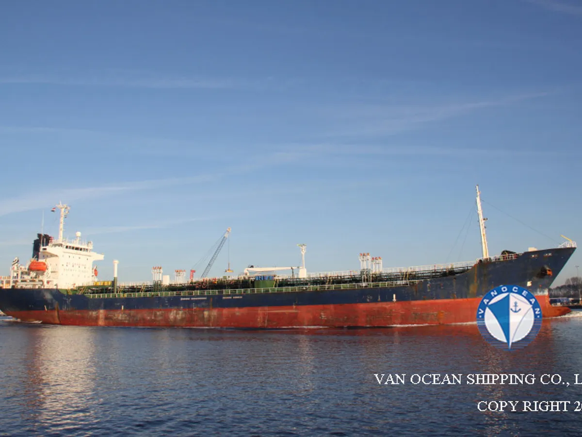 Oil/Chemical tanker for sale
