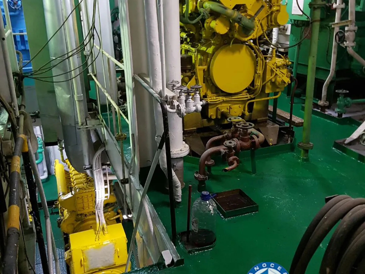 Oil/Chemical tanker for sale