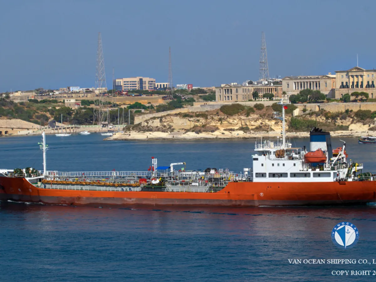 Oil/Chemical tanker for sale