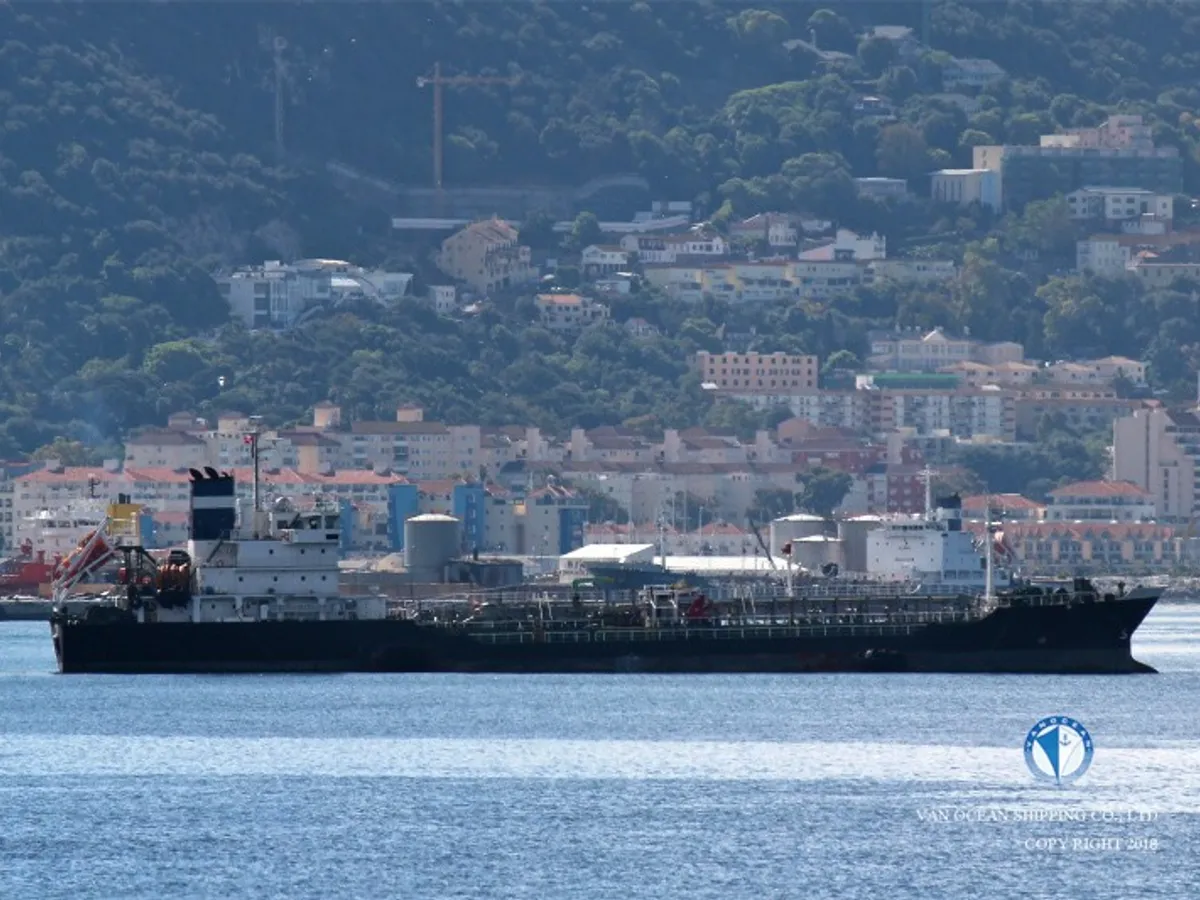 Oil/Chemical tanker for sale