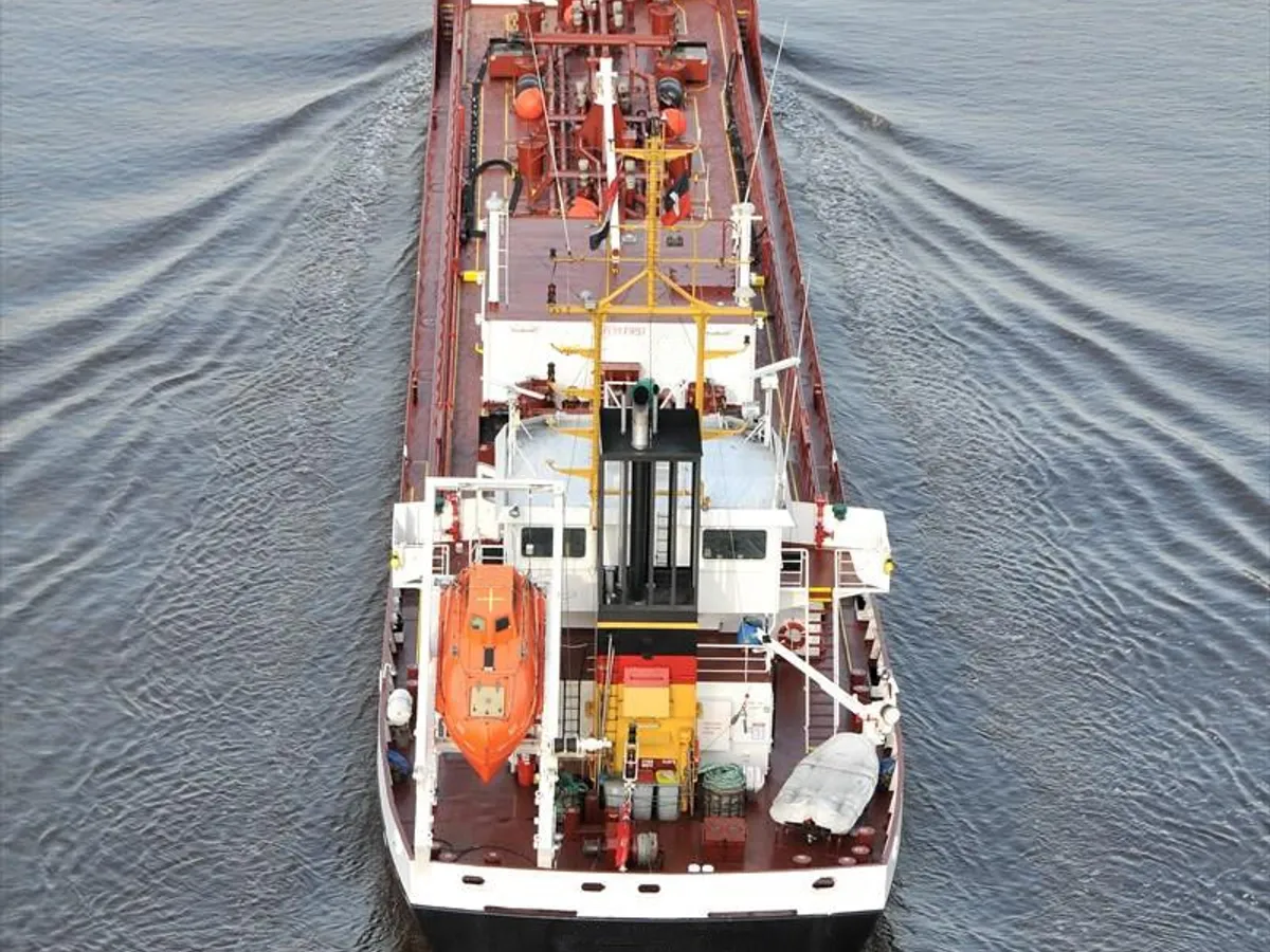 Oil/Chemical tanker for sale