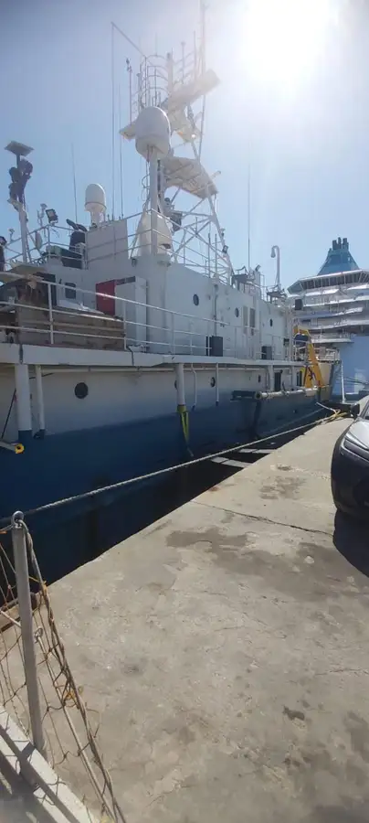 Research vessel for sale