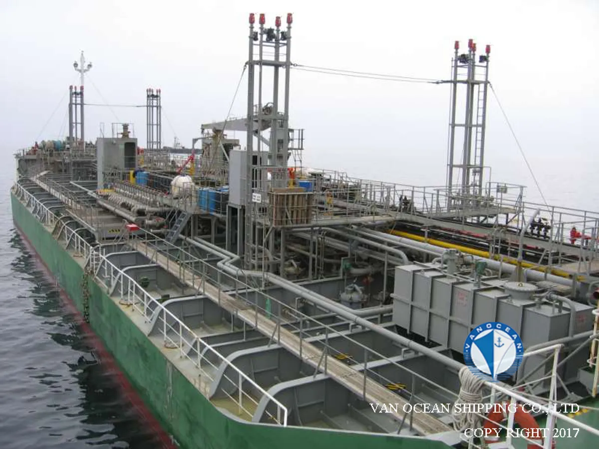 Oil/Chemical tanker for sale