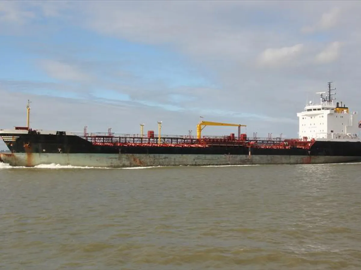 Oil/Chemical tanker for sale