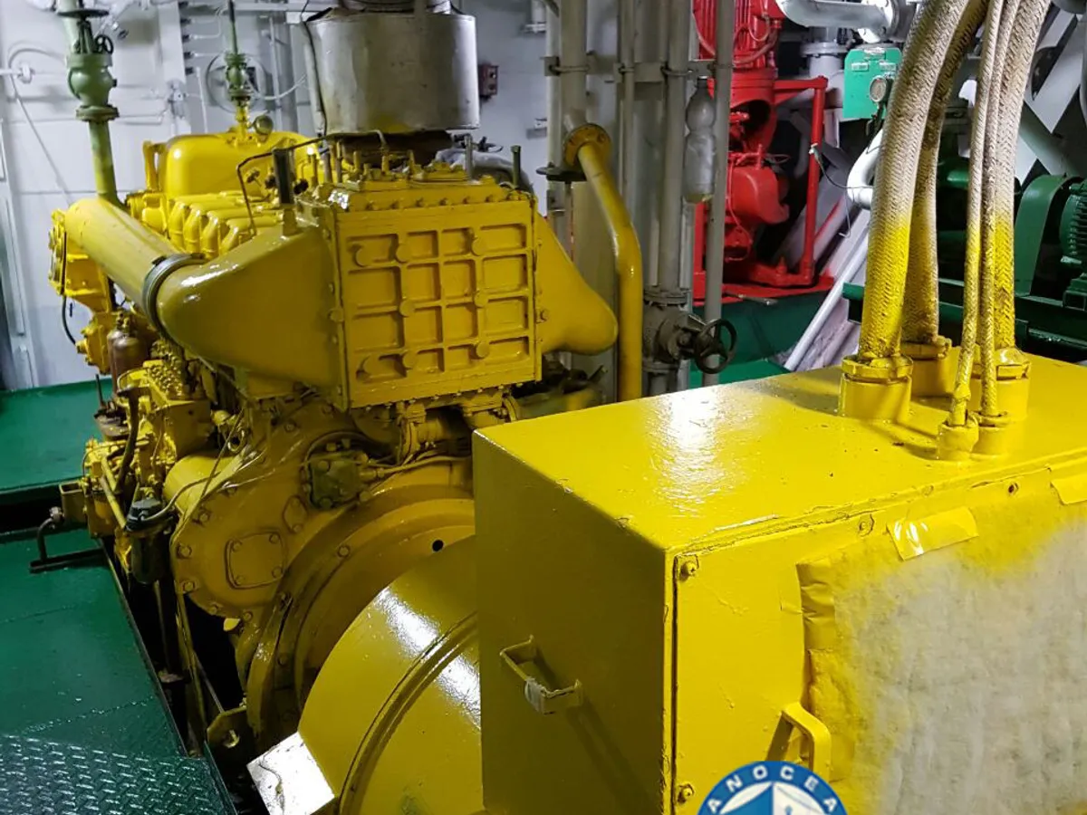 Oil/Chemical tanker for sale