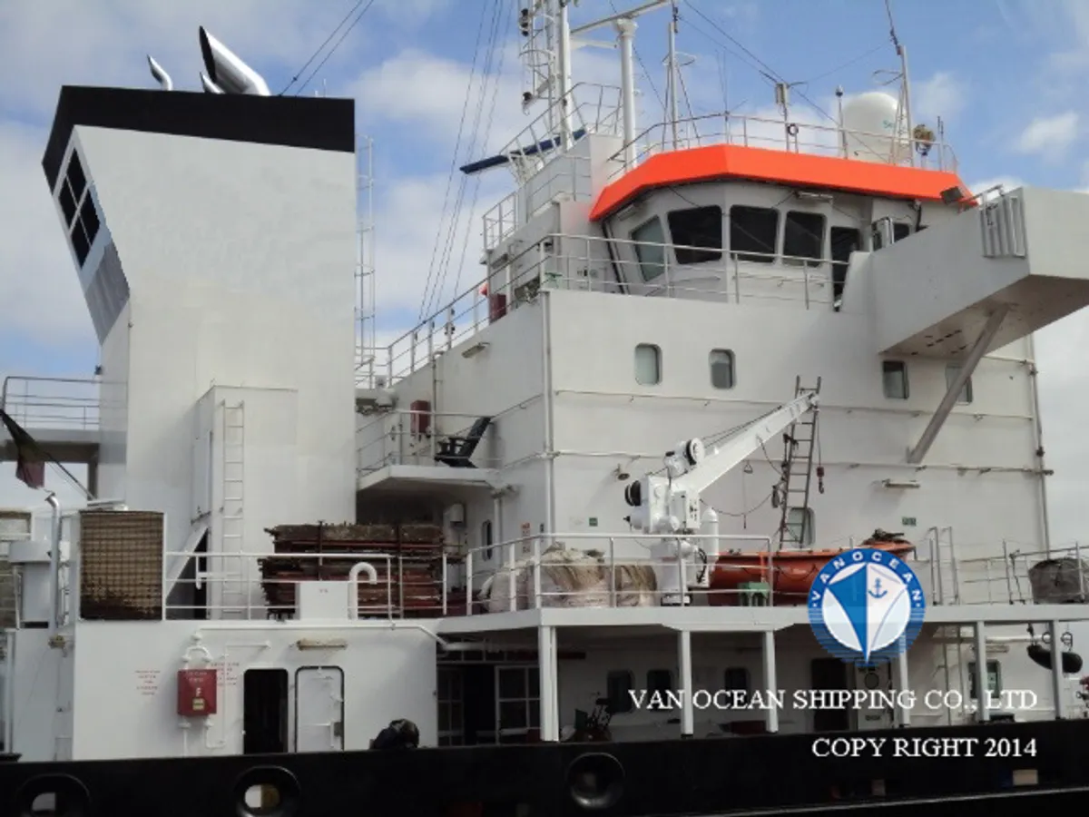 Oil/Chemical tanker for sale