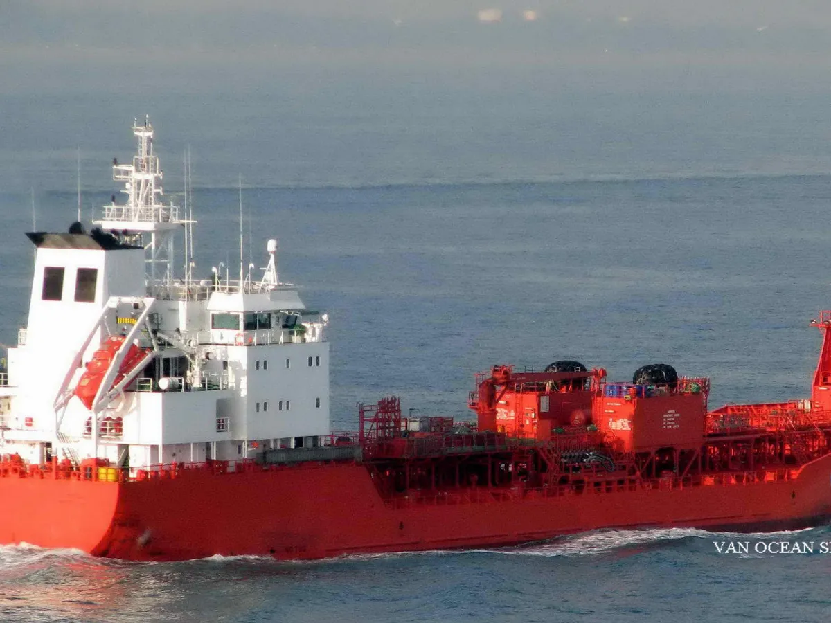 Oil/Chemical tanker for sale