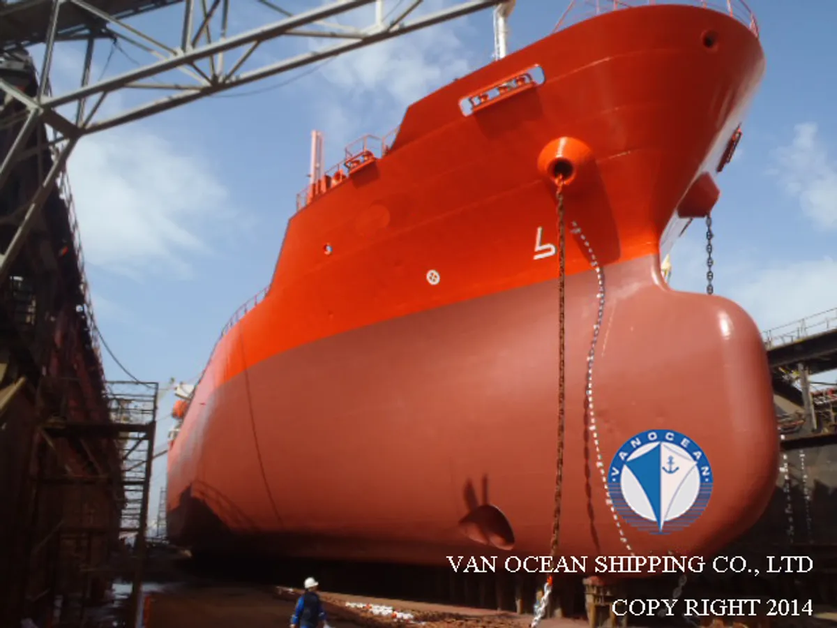 Oil/Chemical tanker for sale