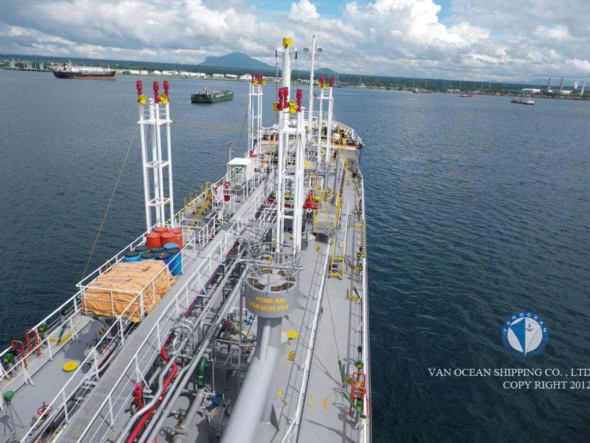 Oil/Chemical tanker for sale