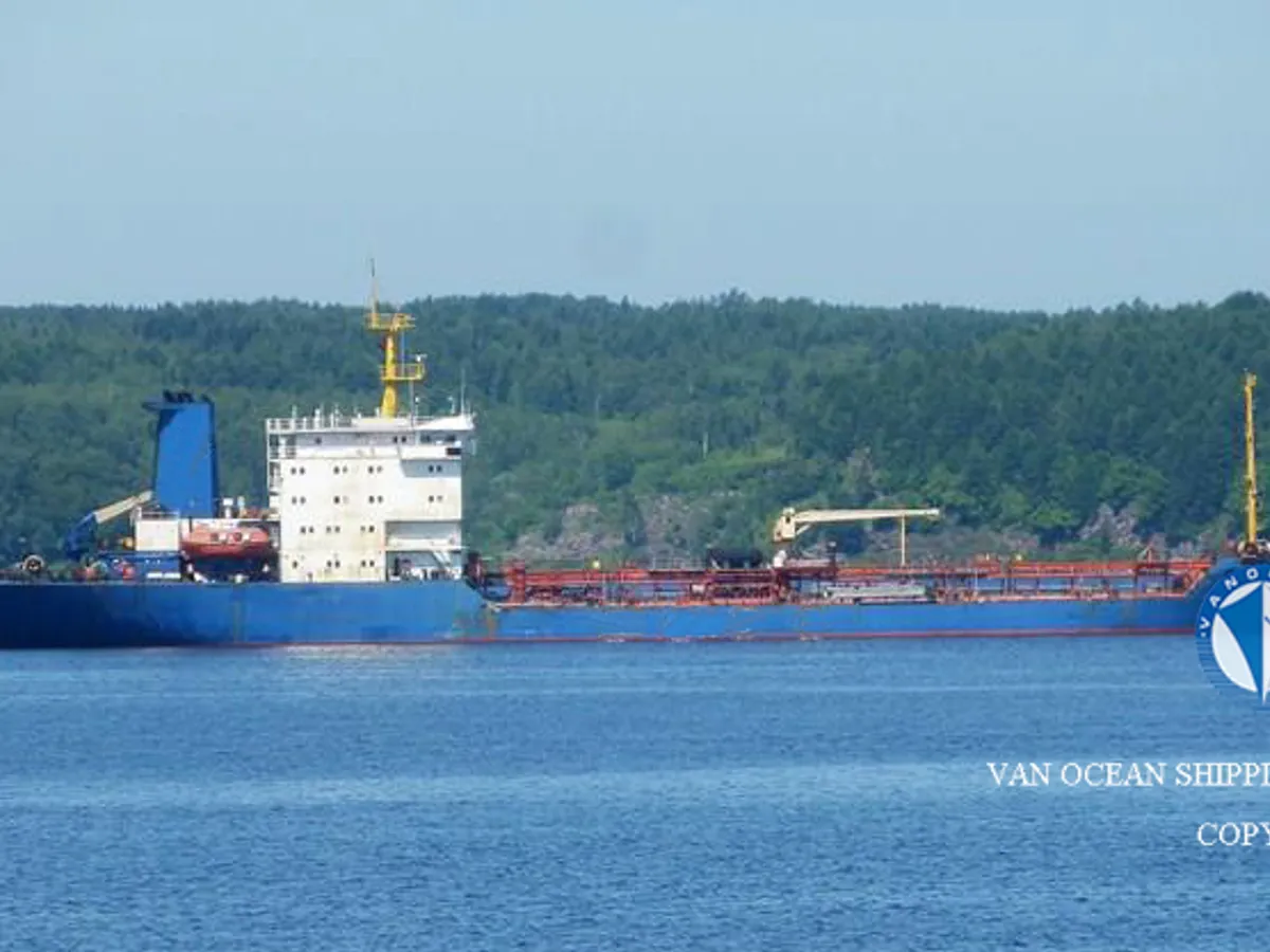 Oil/Chemical tanker for sale