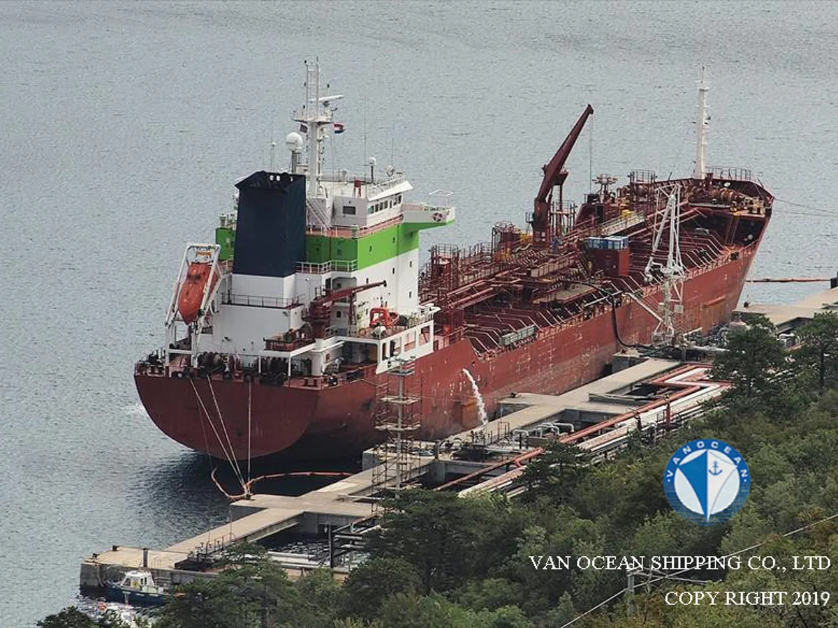 Oil/Chemical tanker for sale