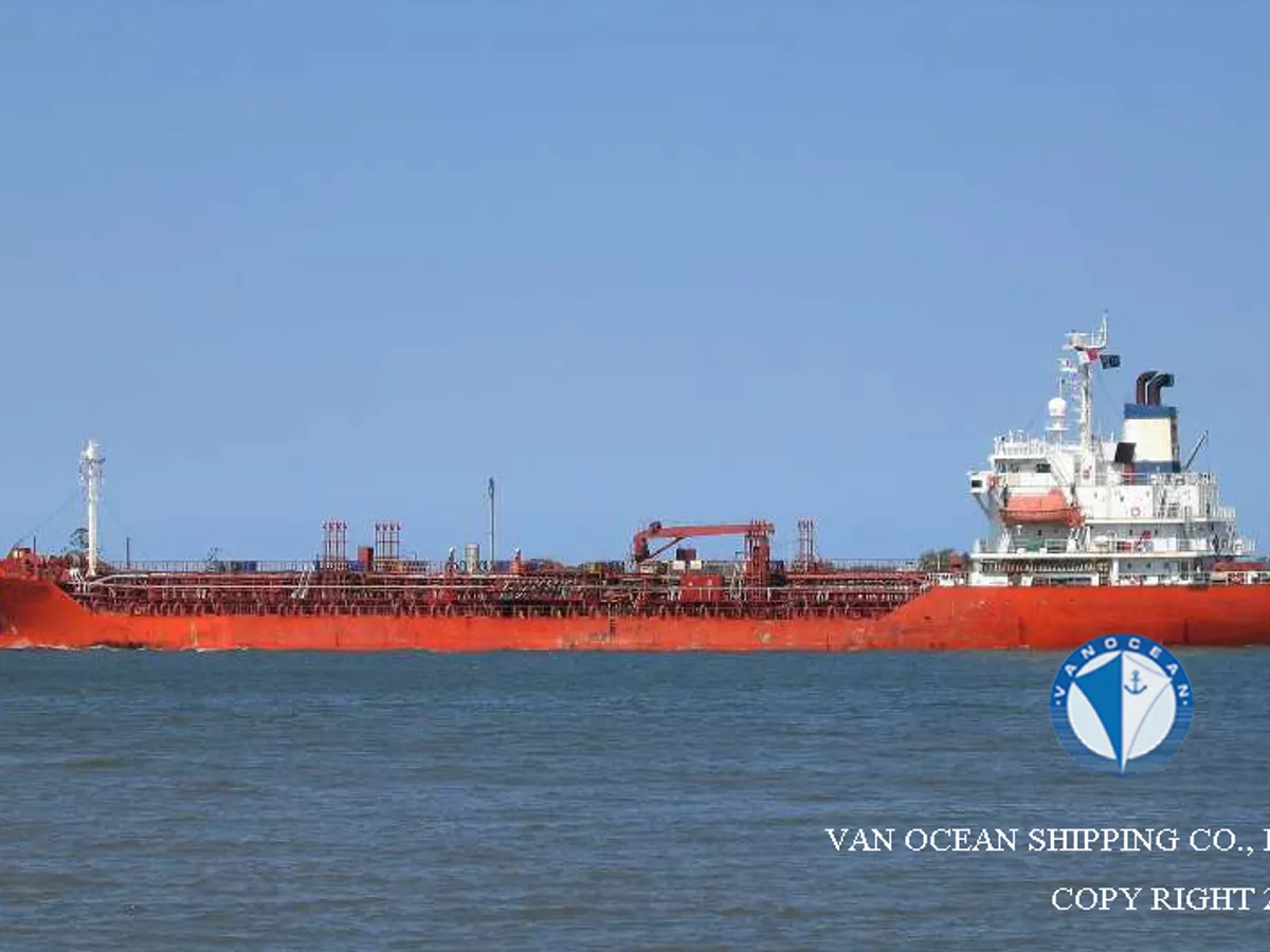 Oil/Chemical tanker for sale