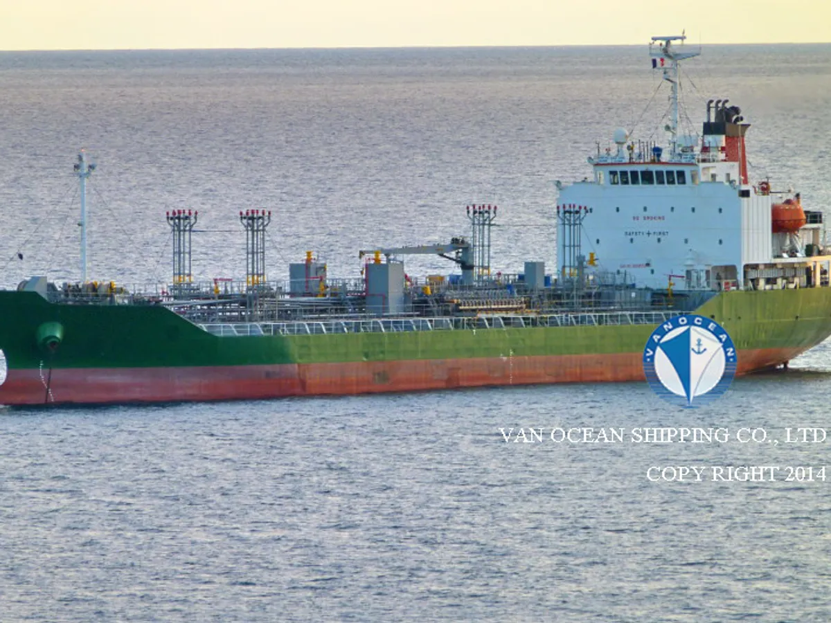 Oil/Chemical tanker for sale