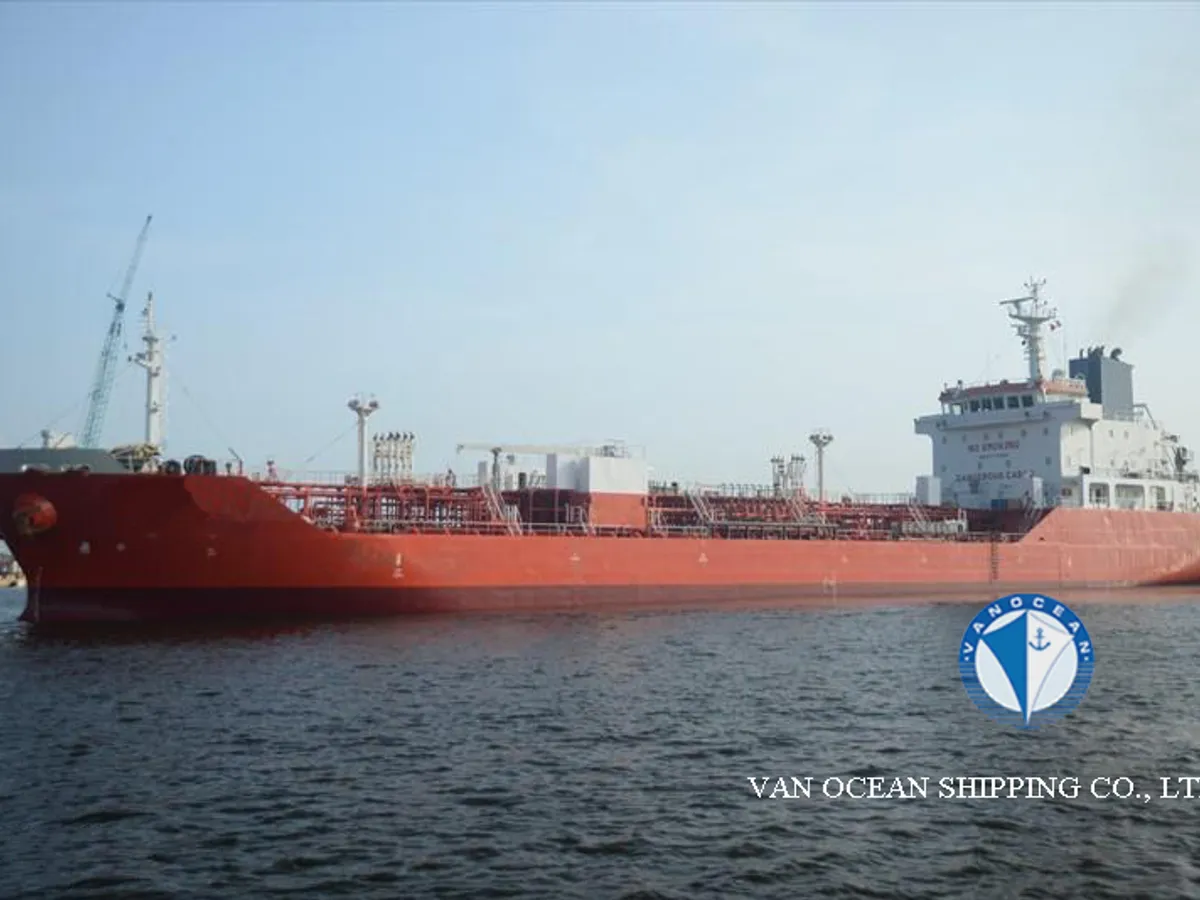 Oil/Chemical tanker for sale