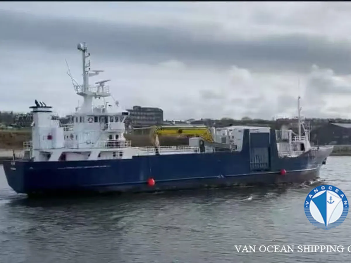 Reefer ship for sale