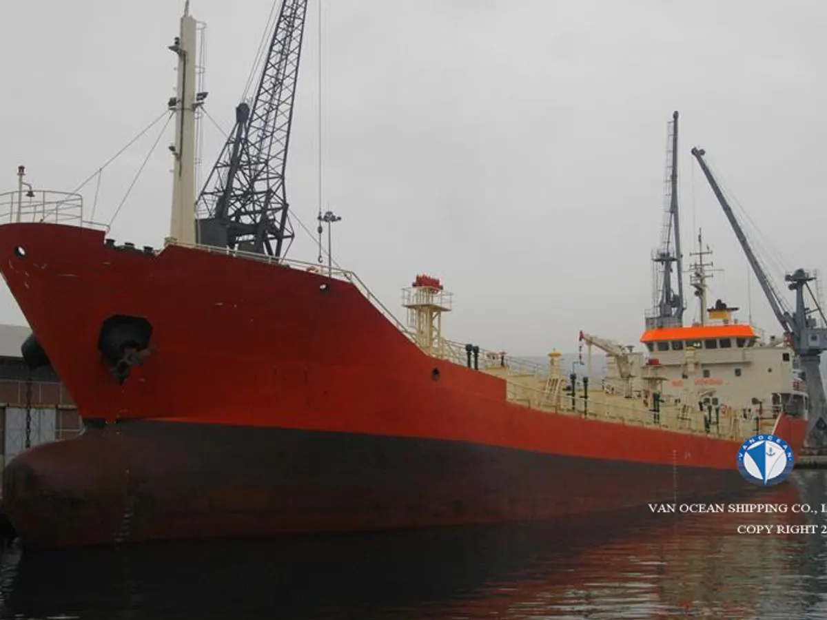 Oil/Chemical tanker for sale