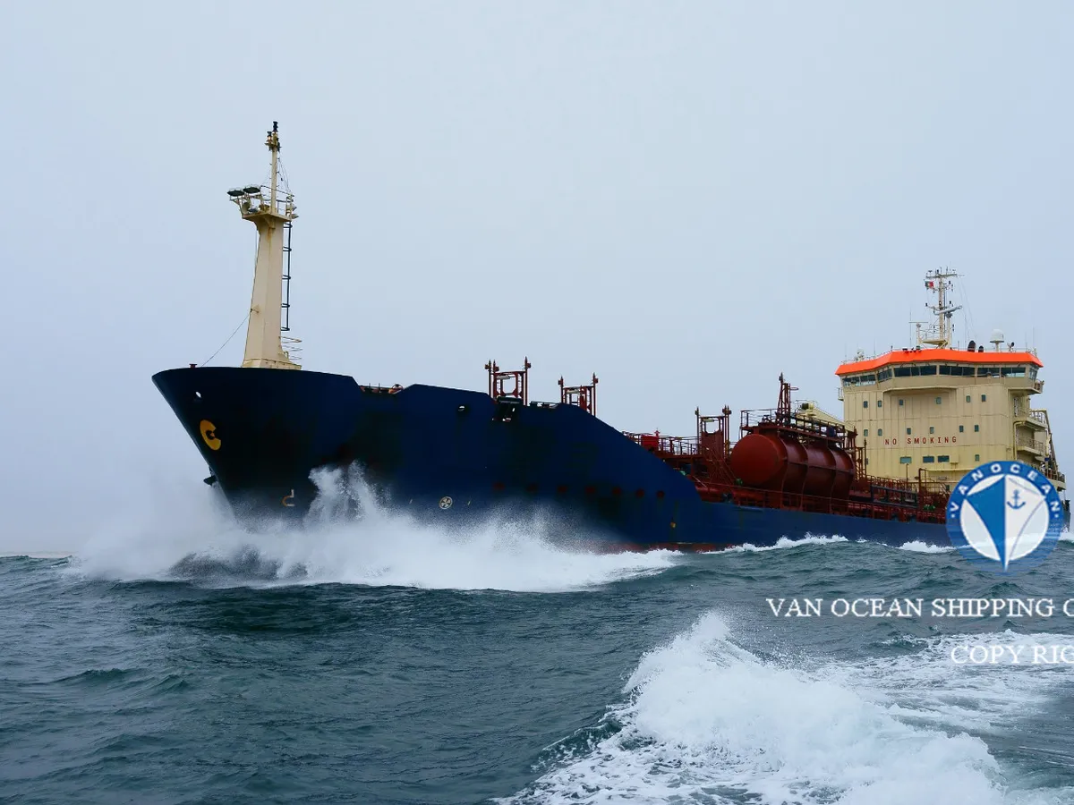 Oil/Chemical tanker for sale
