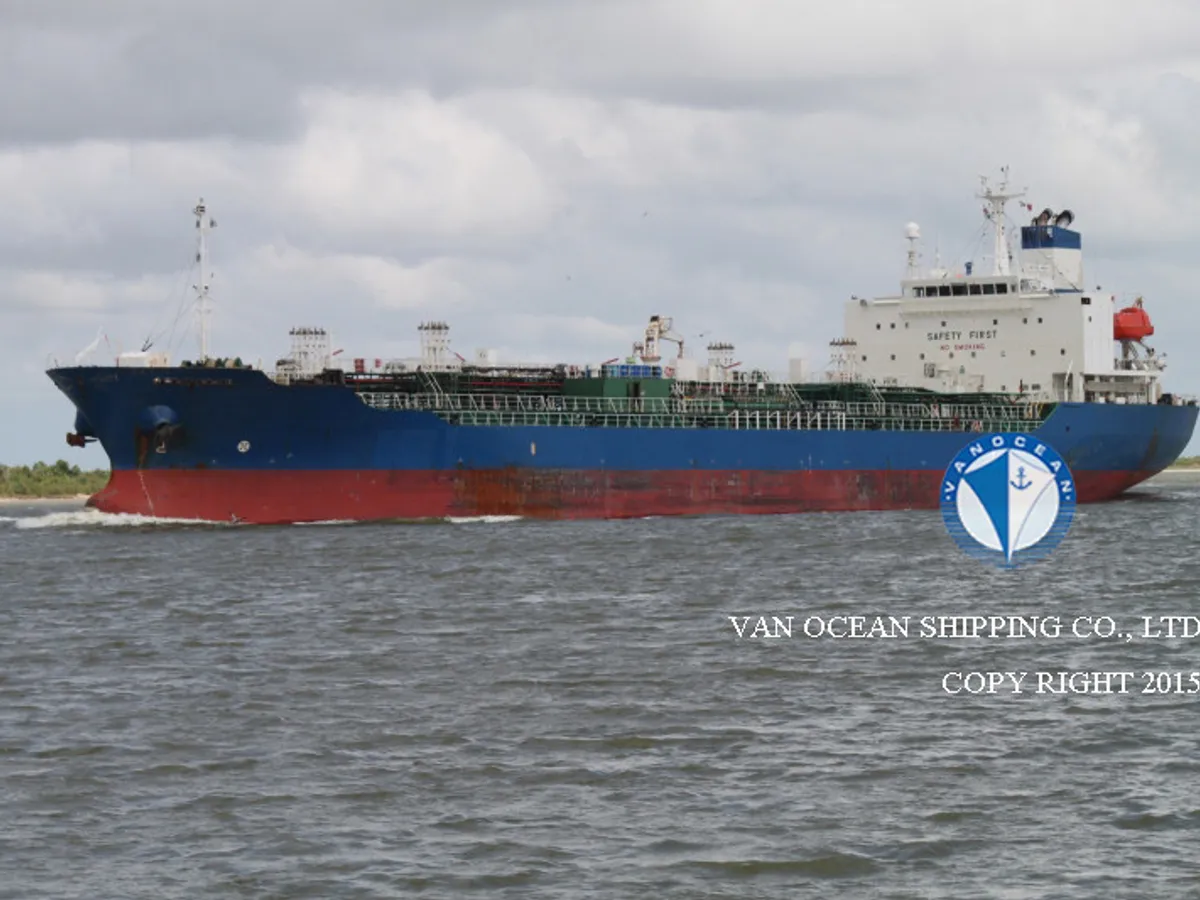 Oil/Chemical tanker for sale