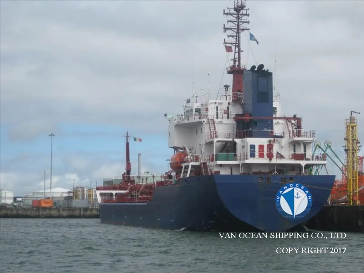Oil/Chemical tanker for sale