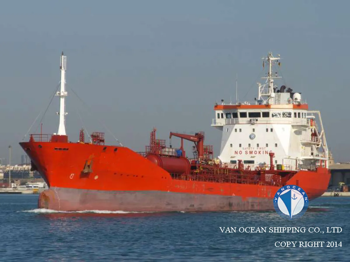 Oil/Chemical tanker for sale