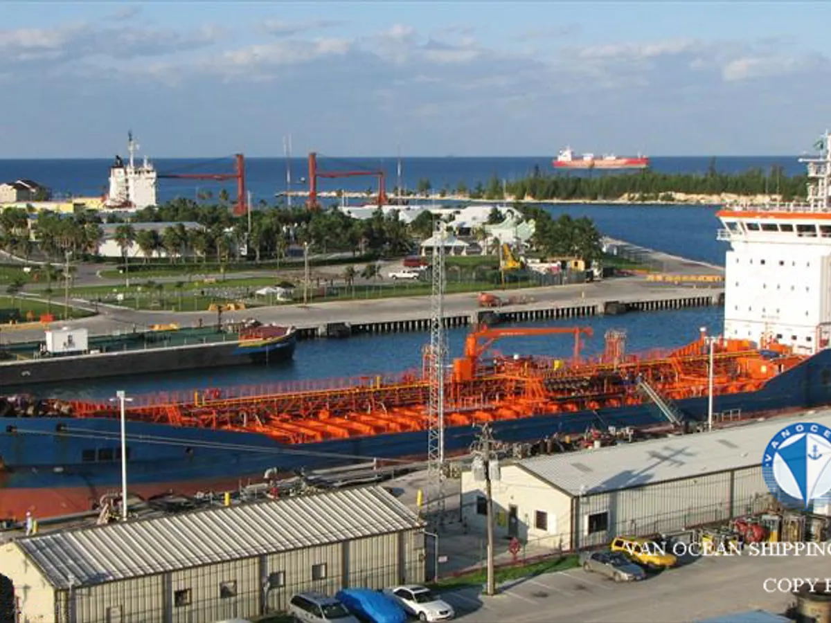 Oil/Chemical tanker for sale