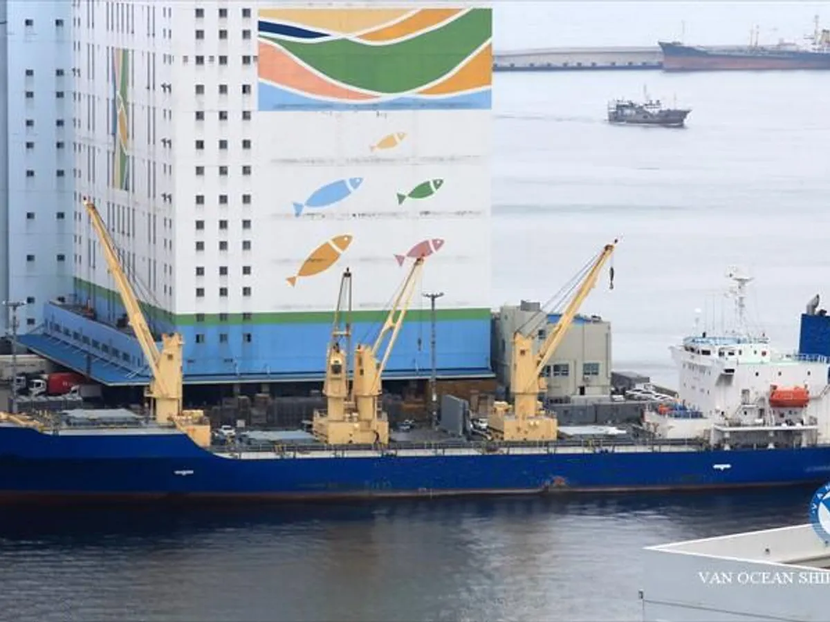 Reefer ship for sale