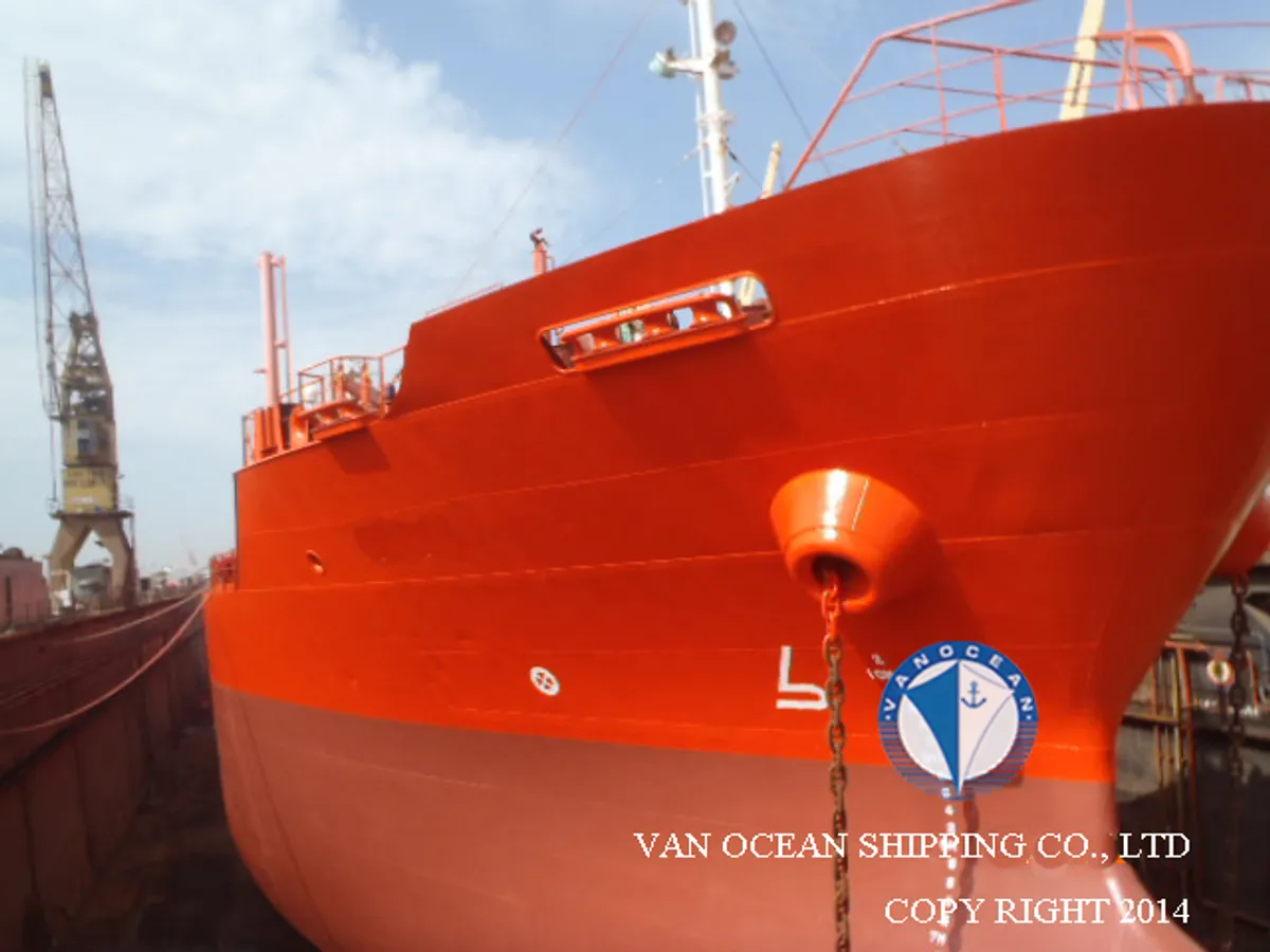 Oil/Chemical tanker for sale