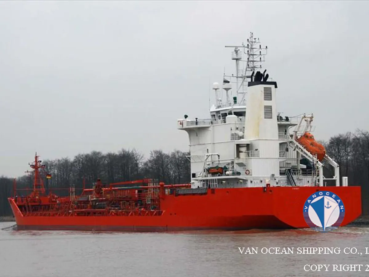 Oil/Chemical tanker for sale
