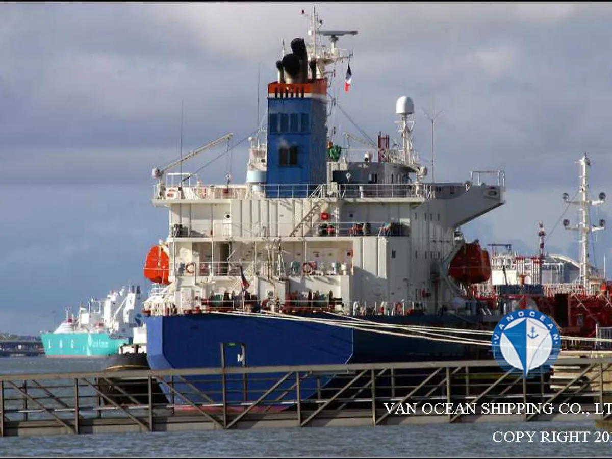 Oil/Chemical tanker for sale