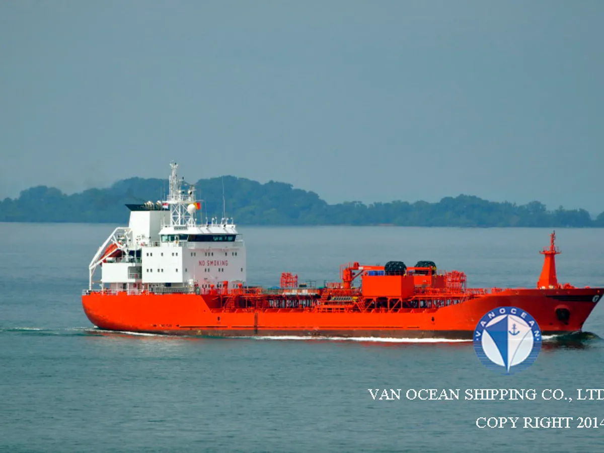 Oil/Chemical tanker for sale