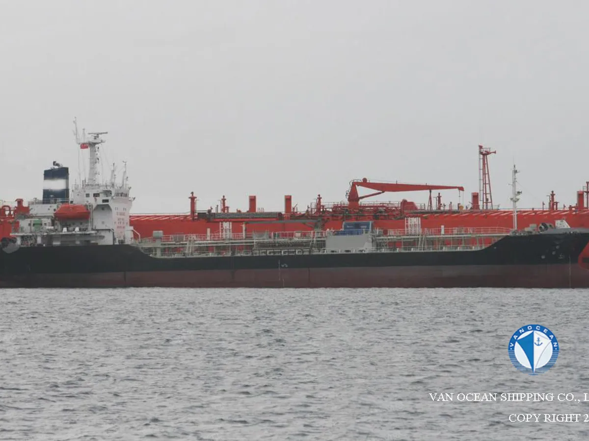 Oil/Chemical tanker for sale