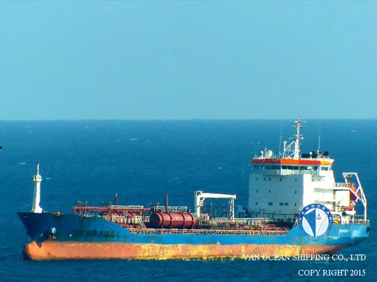 Oil/Chemical tanker for sale