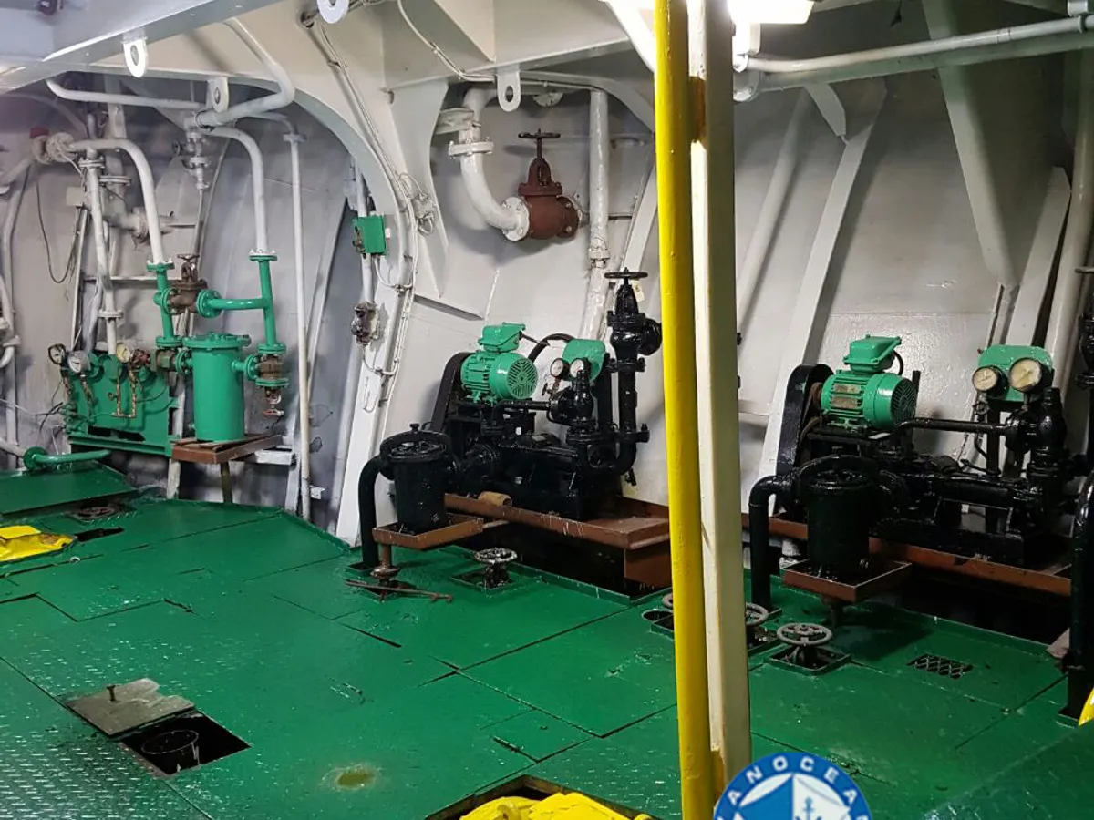 Oil/Chemical tanker for sale