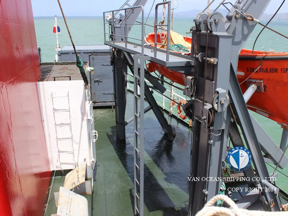 Oil/Chemical tanker for sale