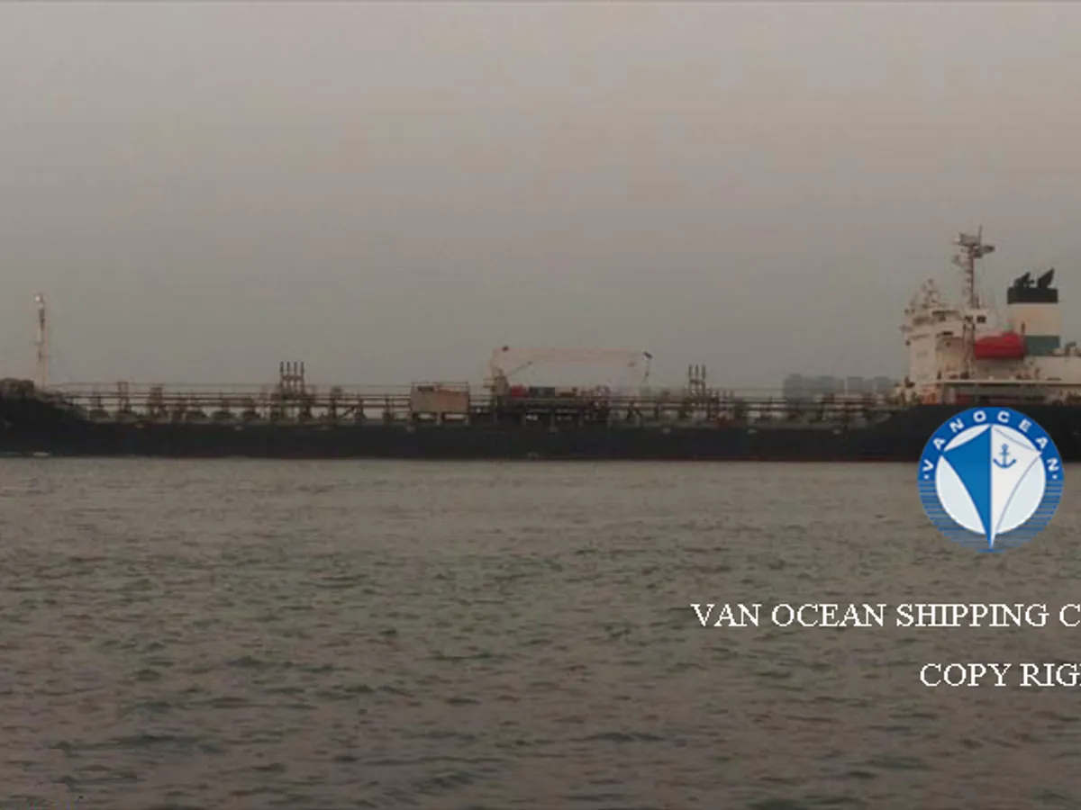 Oil/Chemical tanker for sale
