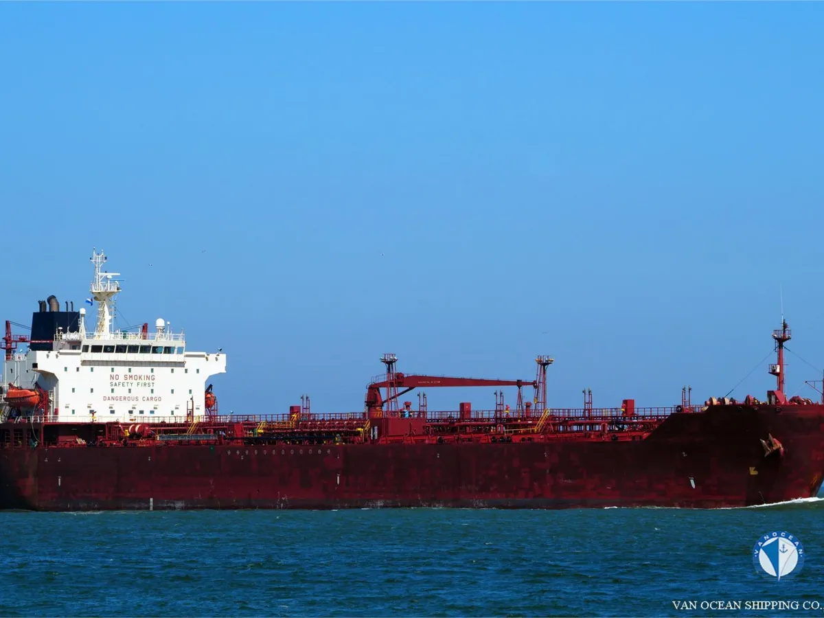 Oil/Chemical tanker for sale