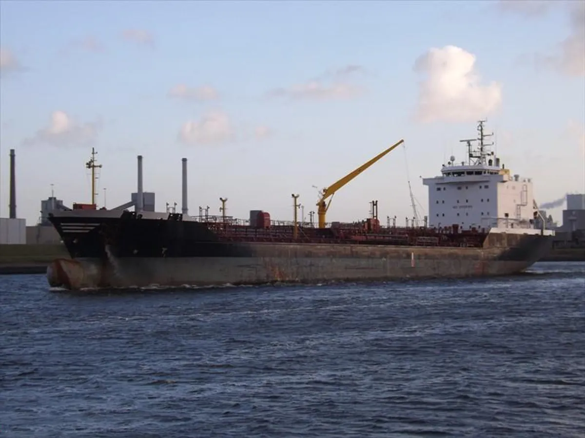 Oil/Chemical tanker for sale