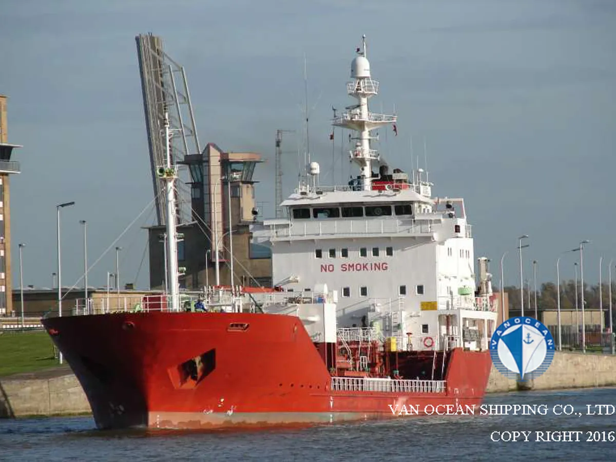 Oil/Chemical tanker for sale