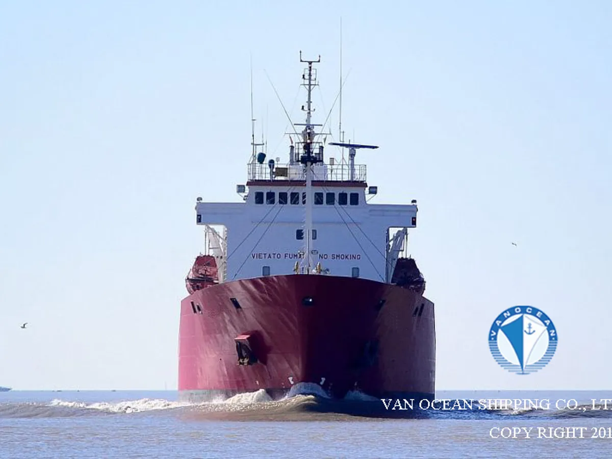 Oil/Chemical tanker for sale