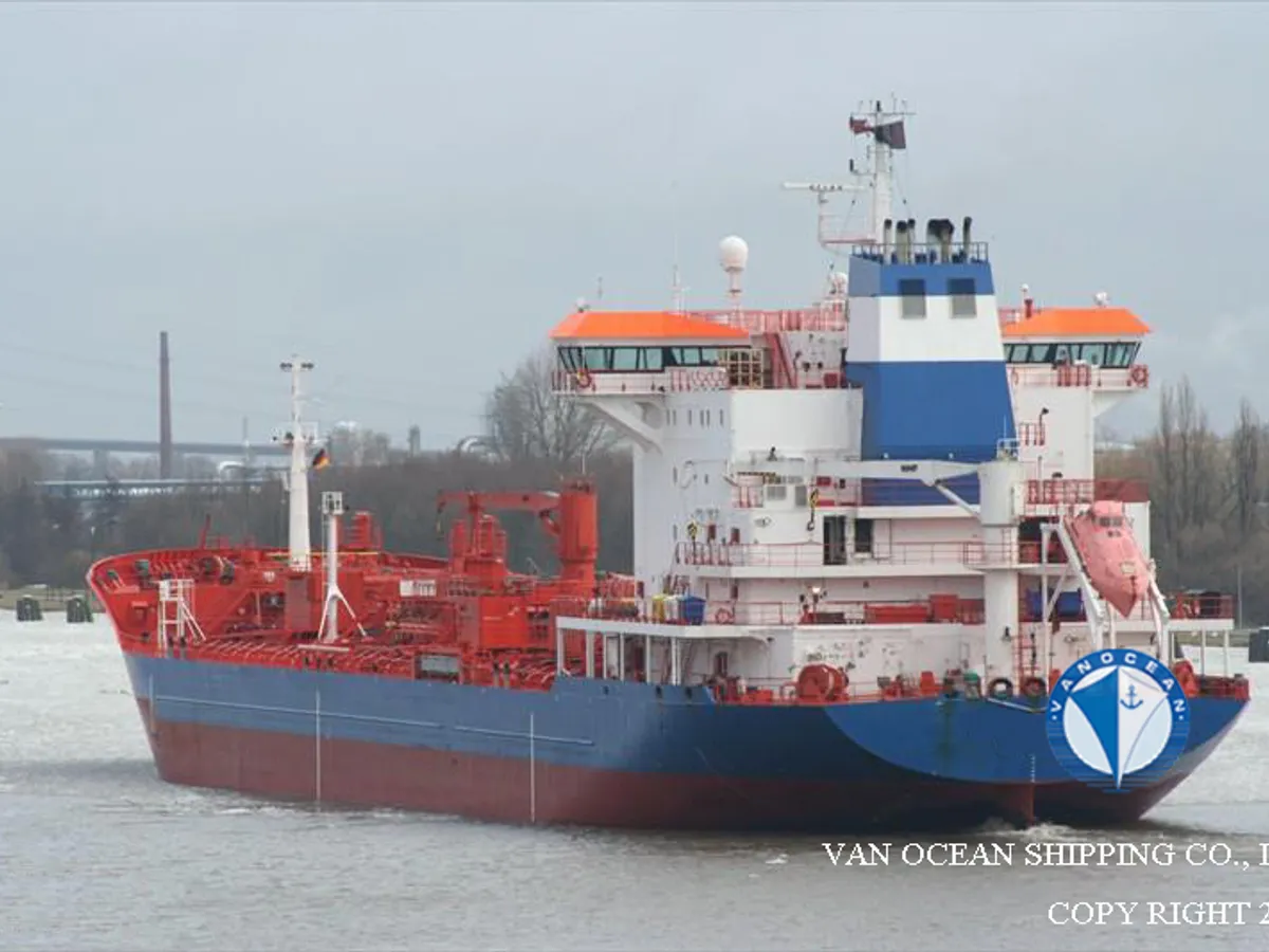 Oil/Chemical tanker for sale