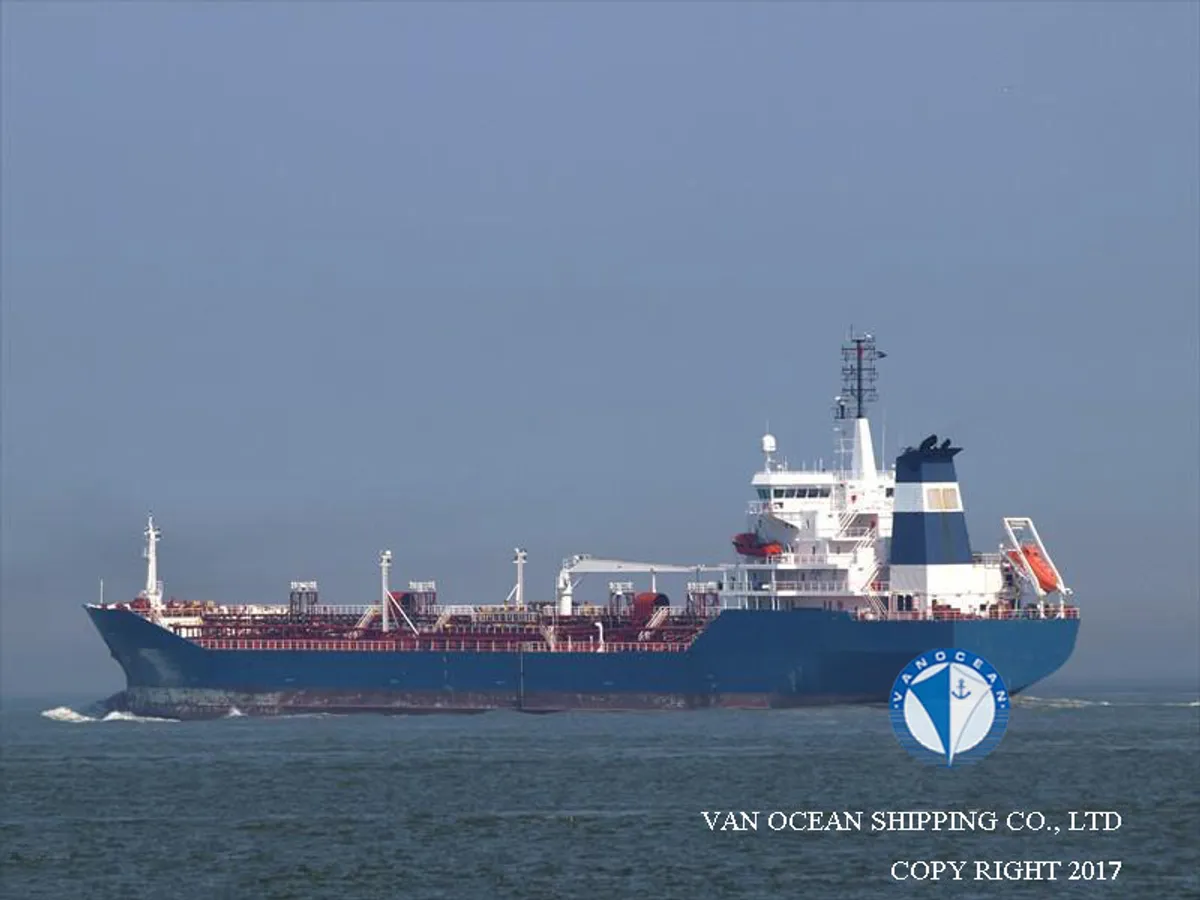 Oil/Chemical tanker for sale