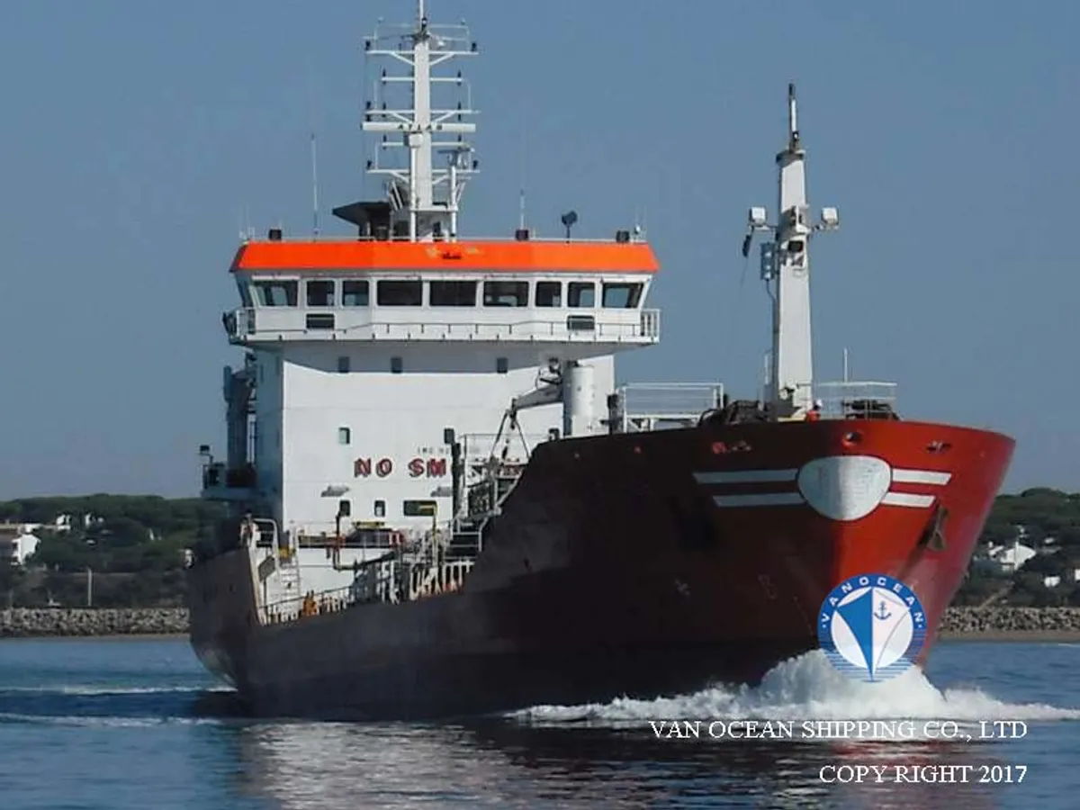 Oil/Chemical tanker for sale