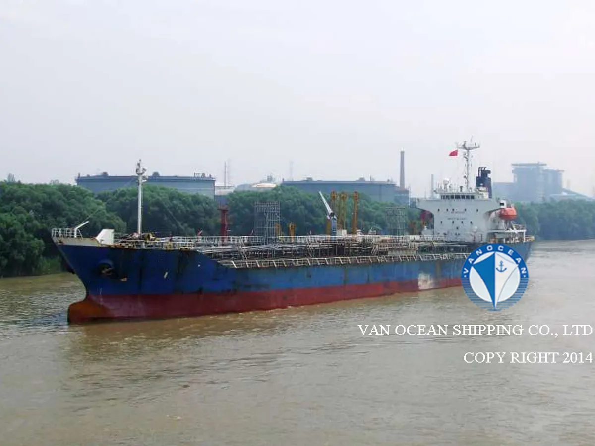 Oil/Chemical tanker for sale