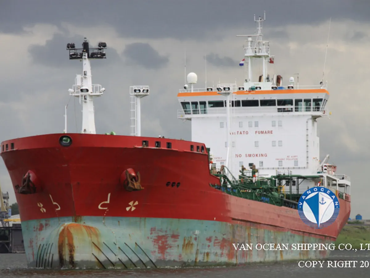 Oil/Chemical tanker for sale